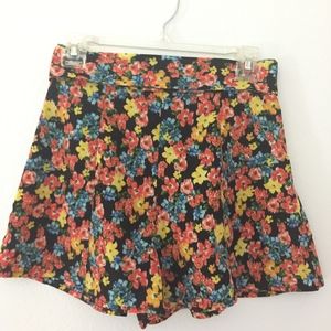Floral flowy shorts